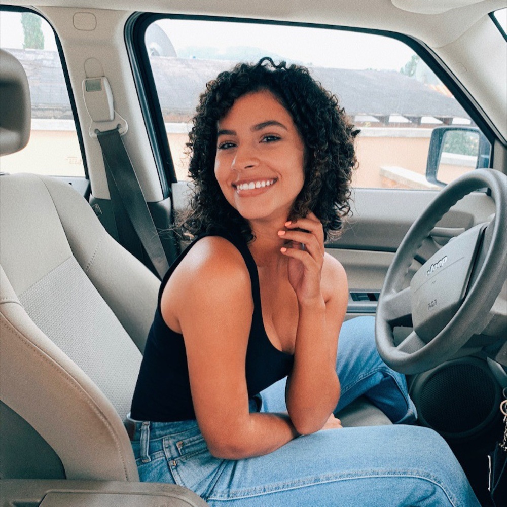 Meet your Posher, Paola